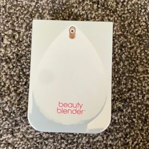 Beauty Blender Bounce Foundation